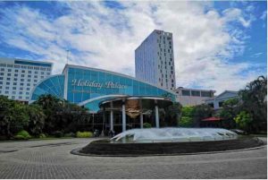 Sòng bài Holiday Palace Resort & Casino đến từ xứ chùa tháp